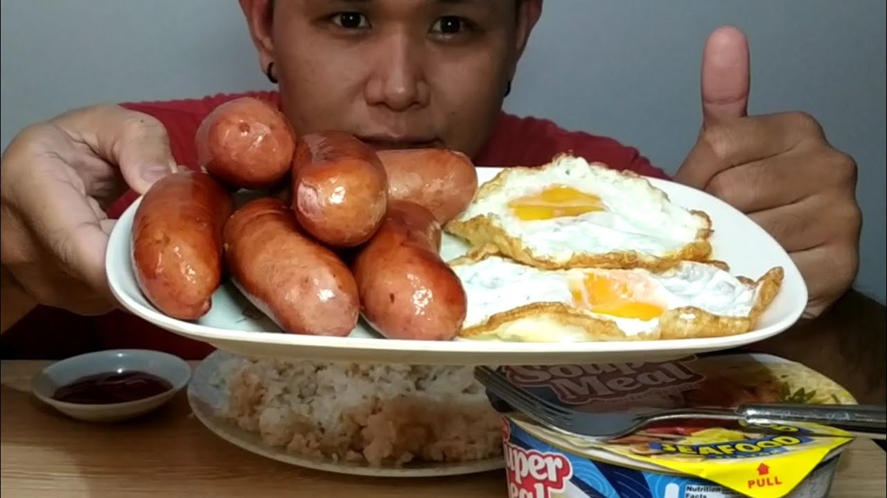 Almusal (Hungarian sausage, instant noodles at pritong itlog) Kainan