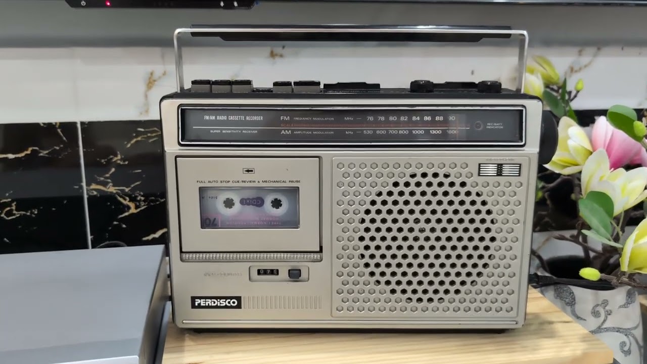 📻Đài Radio cassette Hitachi Perdisco AM/FM cổ điển - Sự hoài niệm xưa cho góc yêu âm nhạc 0988872117