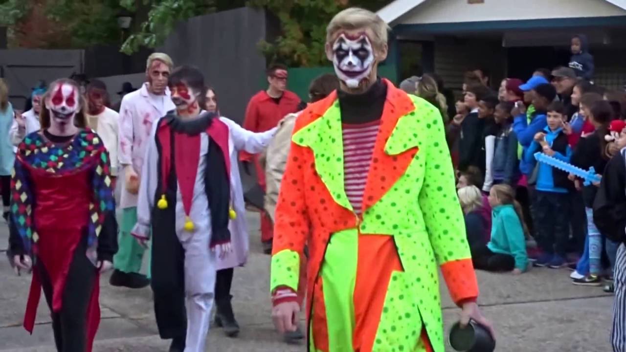 AWAKENING PARADE DEMON DISTRICT ARENA DURING FRIGHT FEST 10 10 2016 SIX FLAGS GREAT ADVENTURE