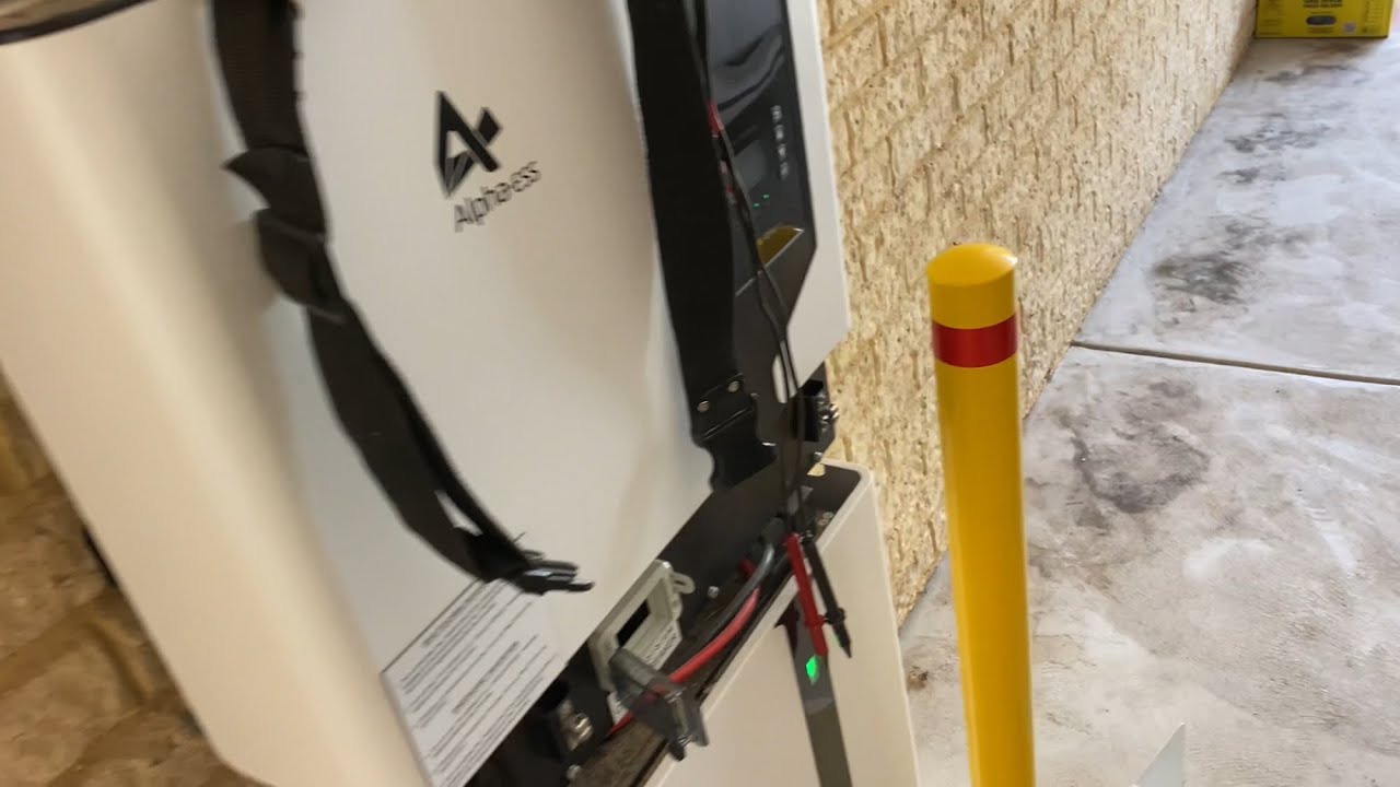 Fixing an Alpha ESS battery system that has not worked since it was installed 2 years ago in Perth!