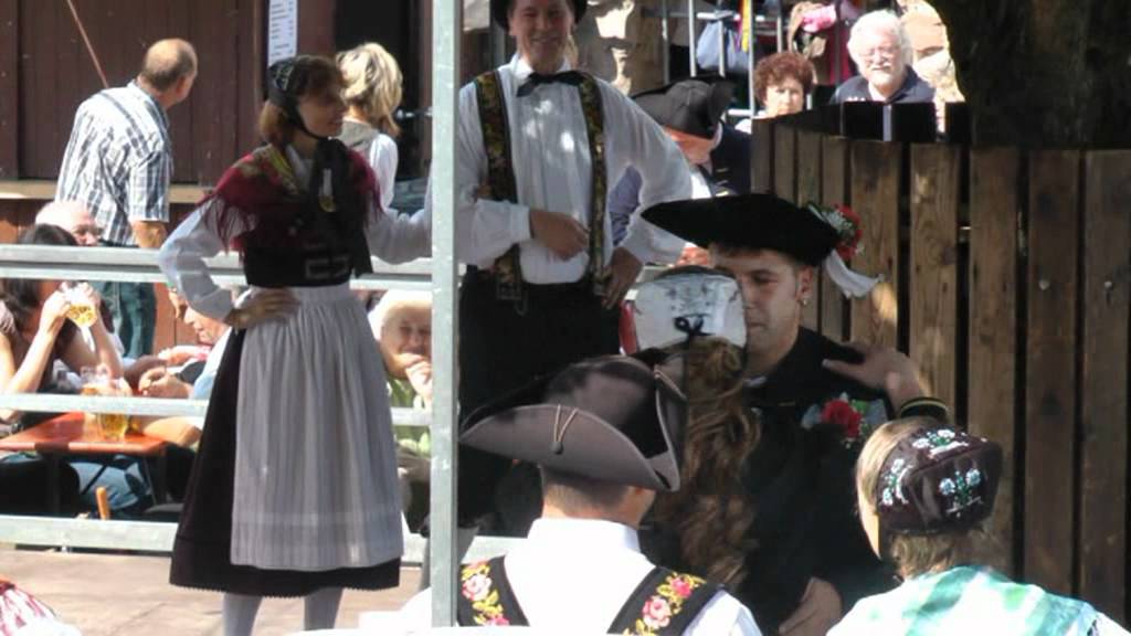 Burg und Trachtenfest in  Lindenfels 1