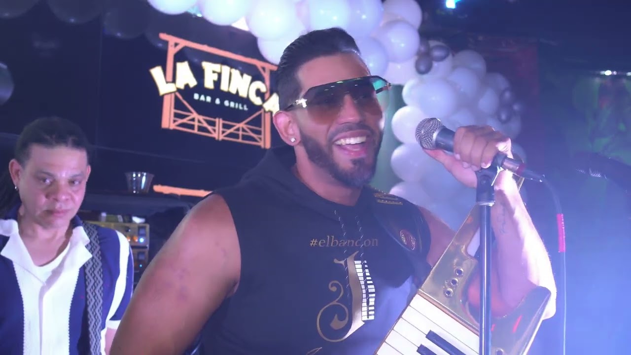EL GRUPO DE AHORA FT. JOEL INSUPERABLE  - POPURRI DE BACHATAS (EN VIVO)