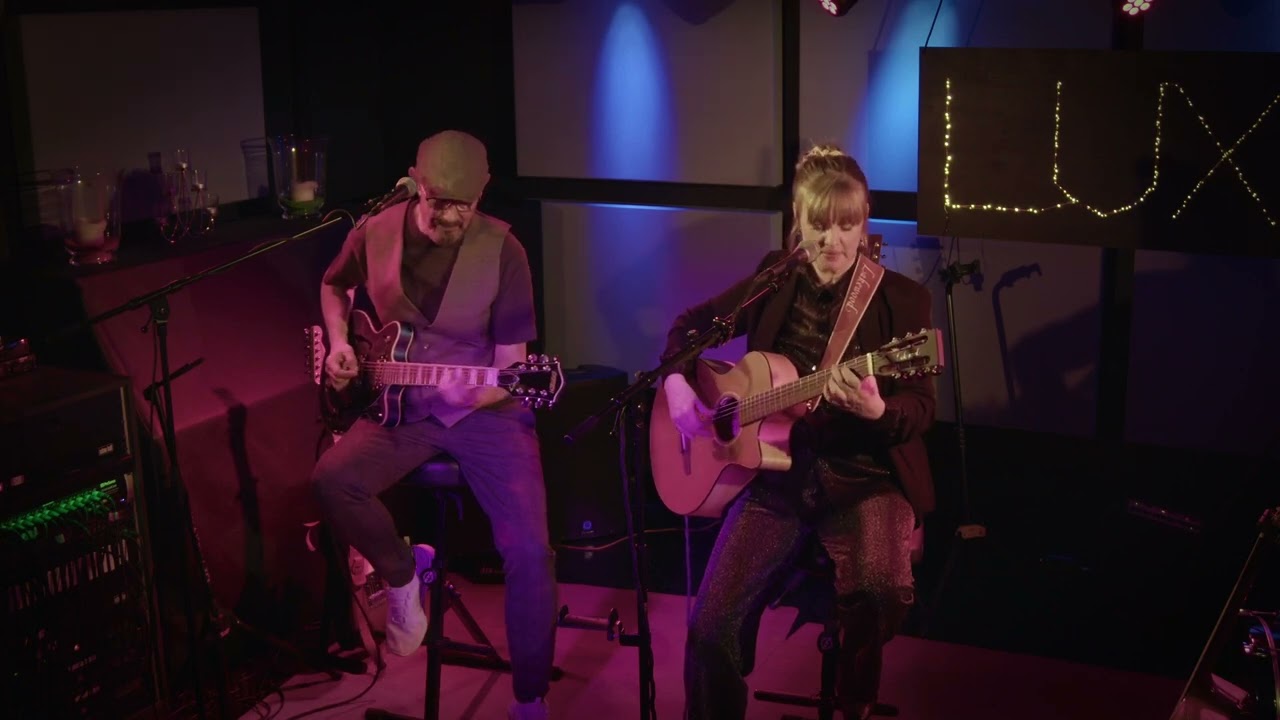 Christina Lux & Oliver George - Ins Licht live