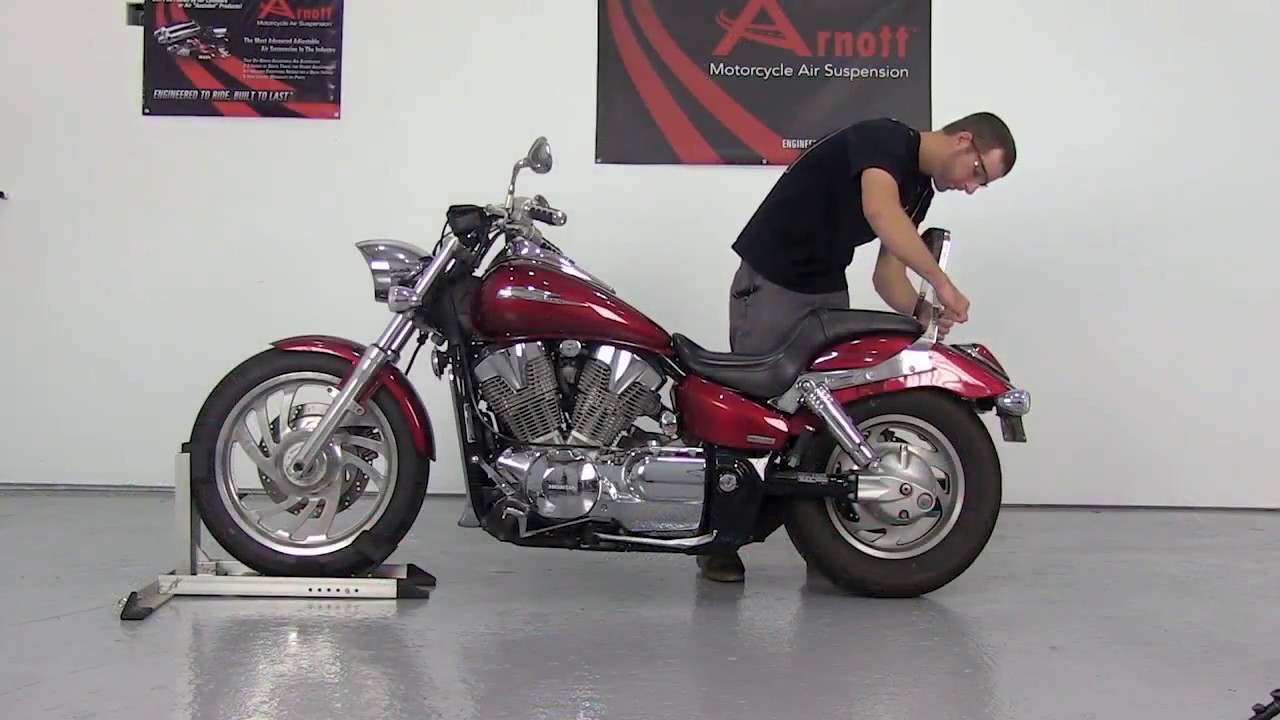 How to Install Arnott's Adjustable Air Suspension Kit on 02-07 Honda® VTX - DISCONTINUED KIT