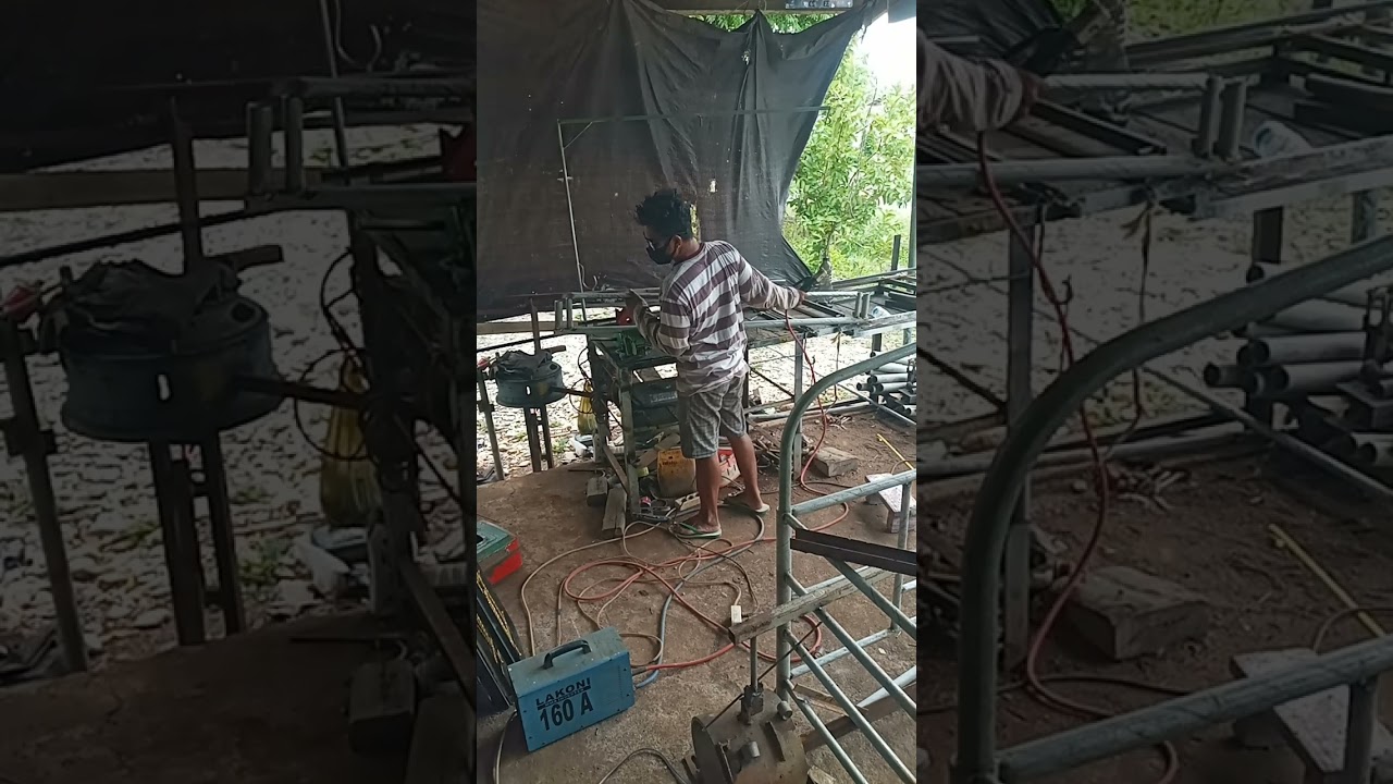 Perakitan penahan belakang tenda pickup