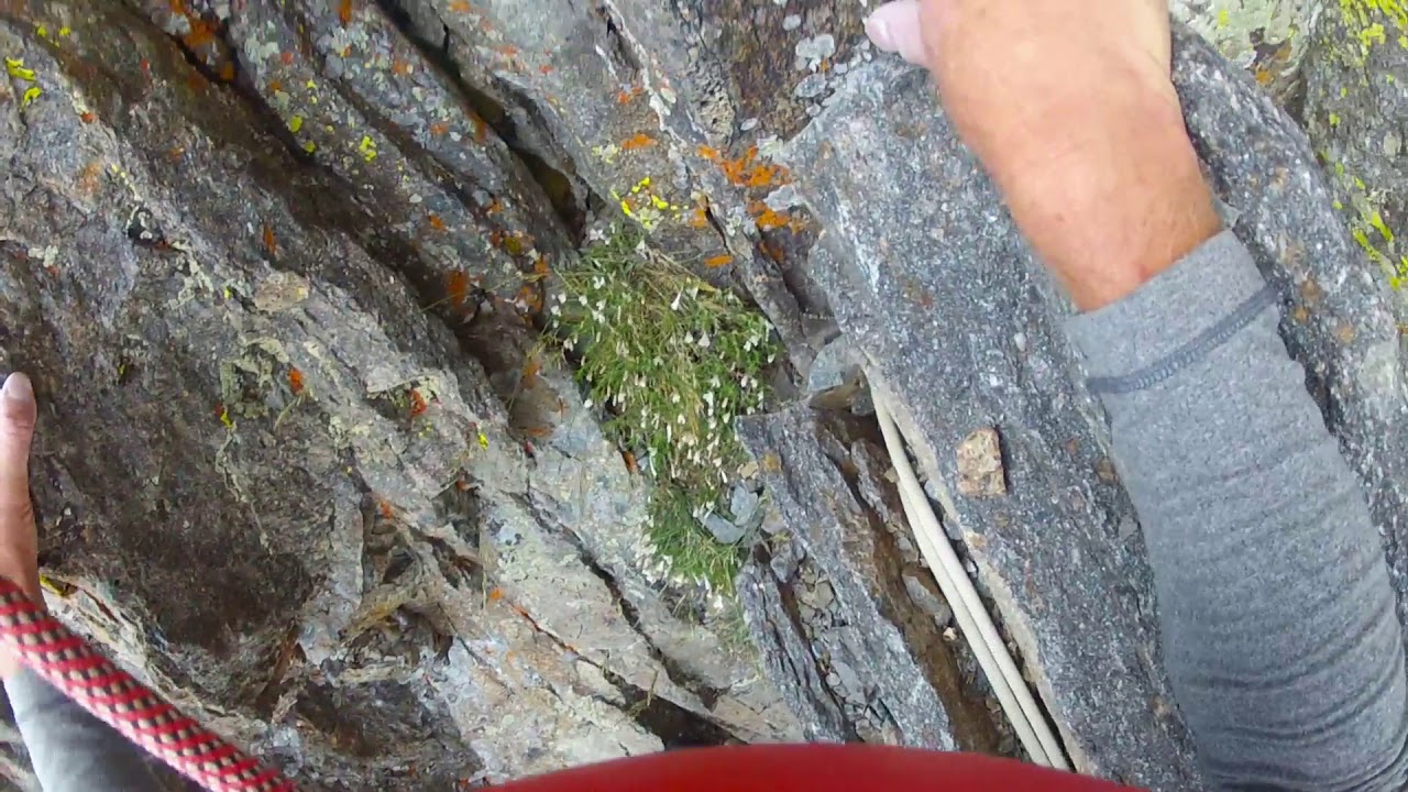 Clyde Minaret SE Face Traverse and Dihedral Pitch
