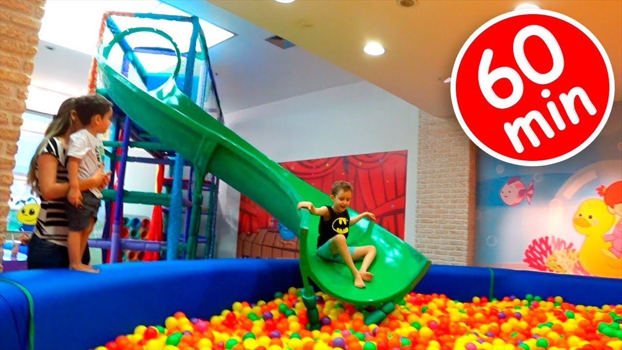 Crianças Brincando no Parquinho - 1 Hora de Vídeo para Crianças - Vídeo Infantil