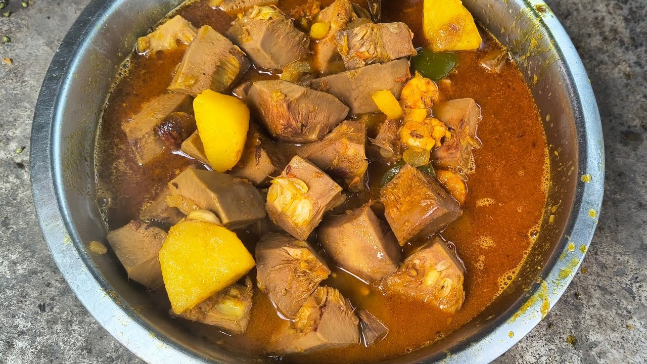 এঁচোড় চিংড়ি এই ভাবে রান্না করে দেখুন মাংসর সাধ কেও হার মানাবে ।।