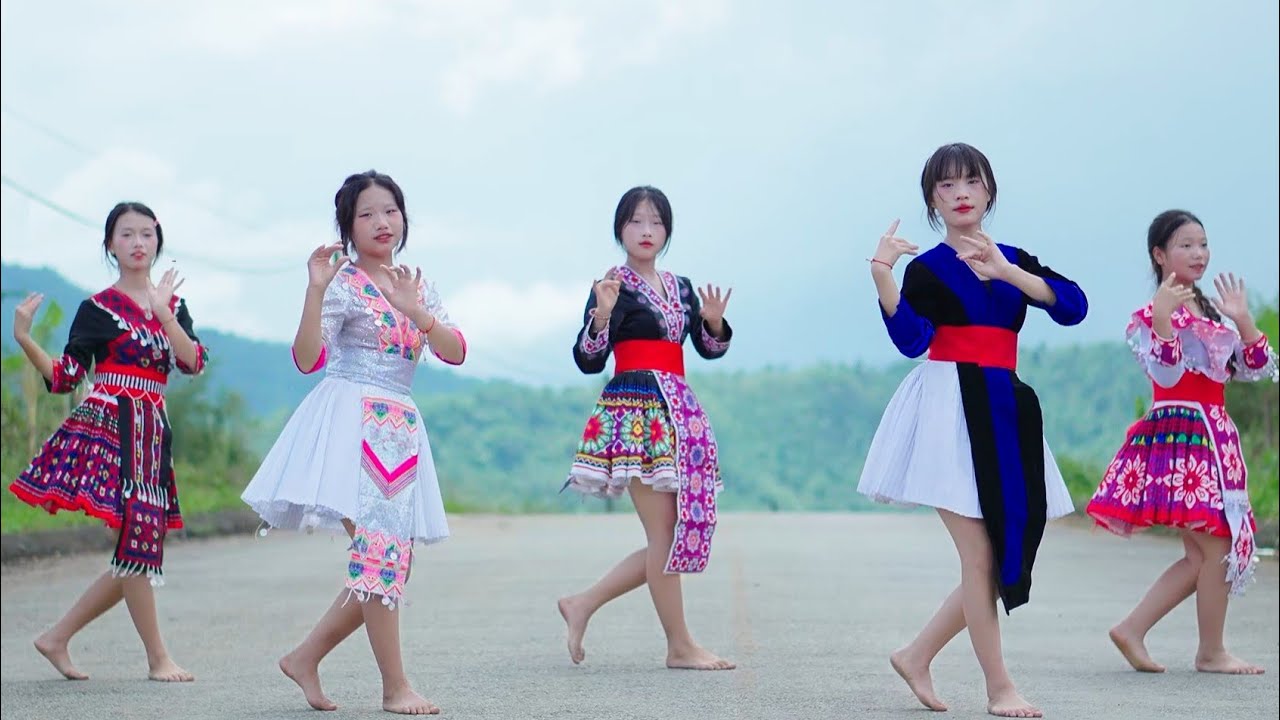 Màn Nhảy Dance Tuyệt Đỉnh Của Các Bé Cực Xinh Rất Dẻo Luôn Ơi Mê Quá_Noj Peb Caug Remix Team SK T 