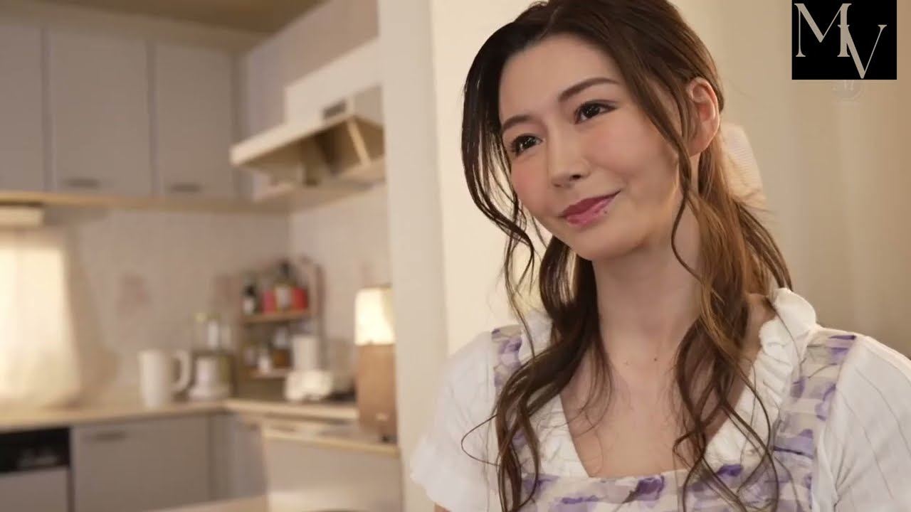 요리까지 잘하는 아유미 료(愛弓りょう)