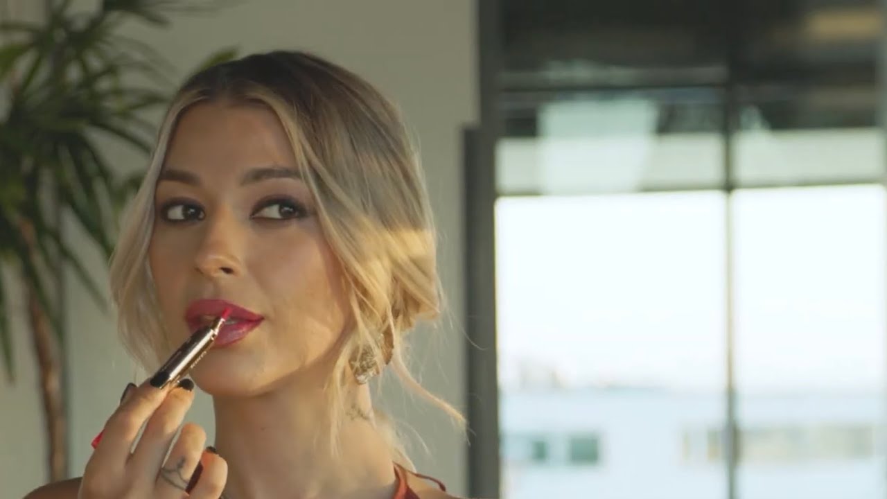ELLE x Kiko Milano: Τα beauty looks της Ελίνας Καλιτζάκη