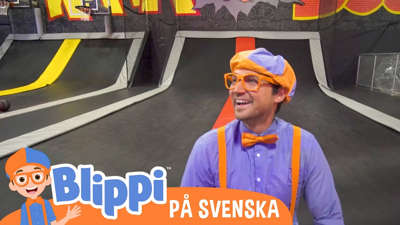 Blippi Svenska | Blippi lär sig alfabetet på ett hoppland för barn | pedagogiska videor för barn