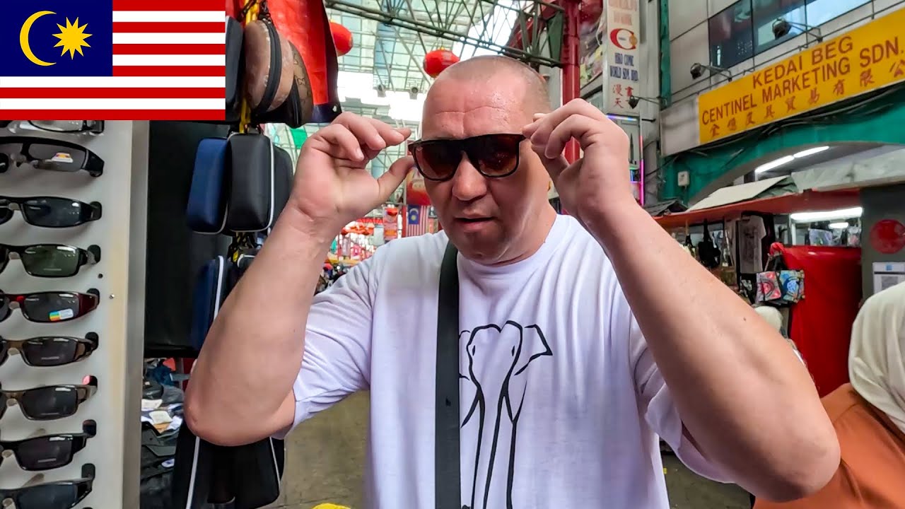 My Dad’s First Time at Craziest Fake Market in Kuala Lumpur, Malaysia 🇲🇾