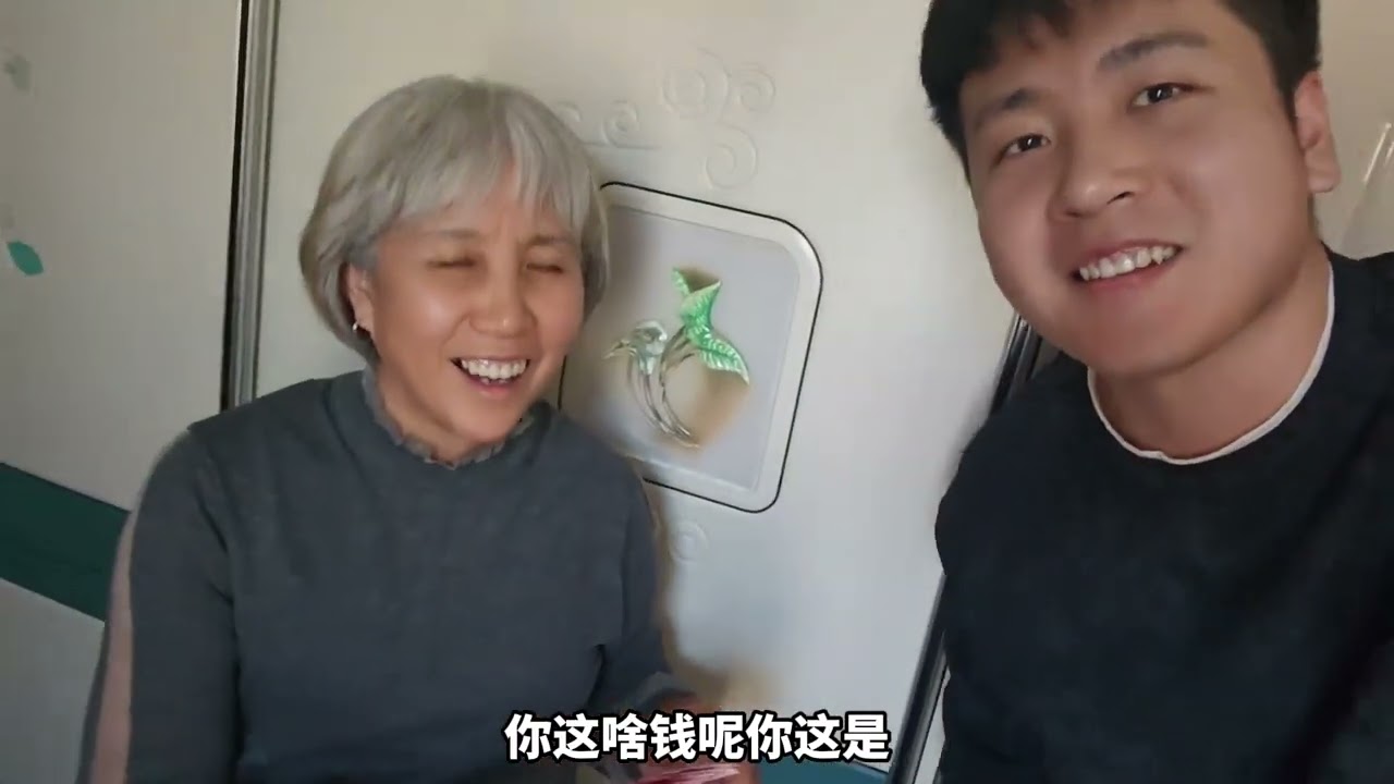 丈母娘刚做完手术，小夫妻偷偷塞给她2万元，走后会发生什么？ #日常vlog #农村生活 #家庭 #家庭日常 #夫妻