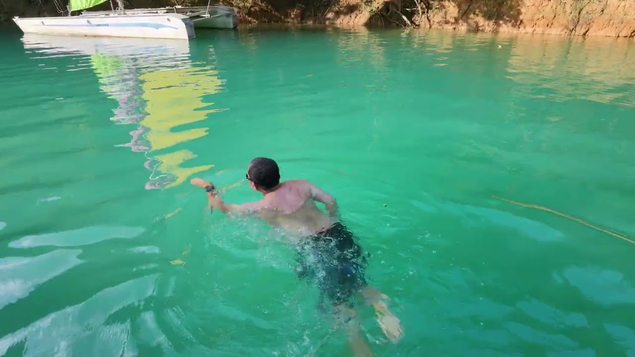 Tắm suối ở Blue Diamond Retreat