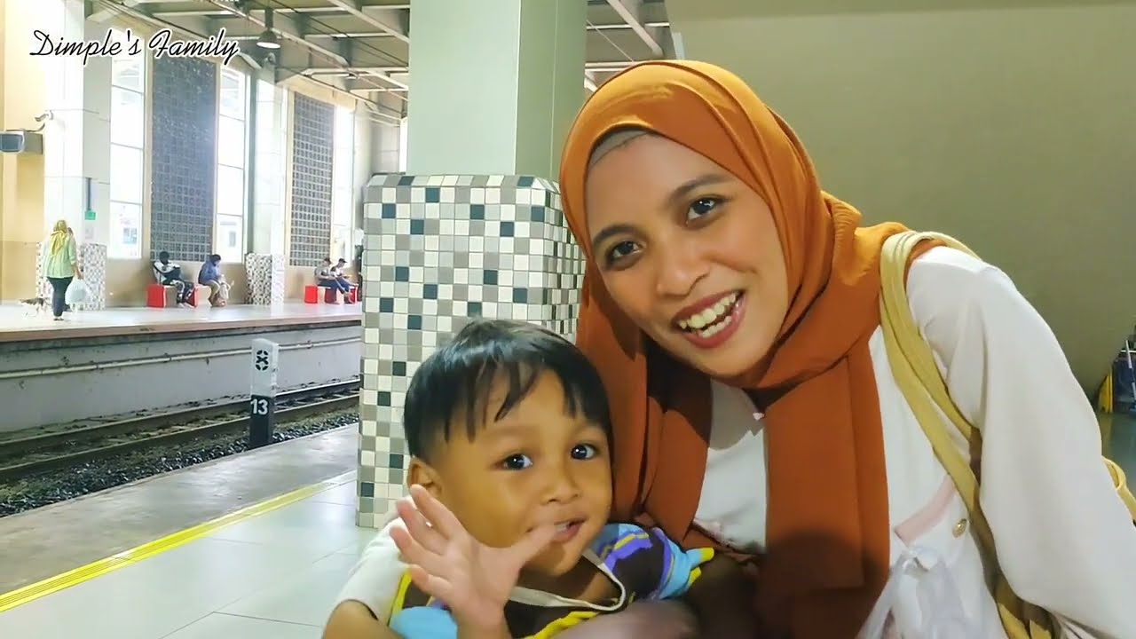 Mutaz's First Time On a Train 