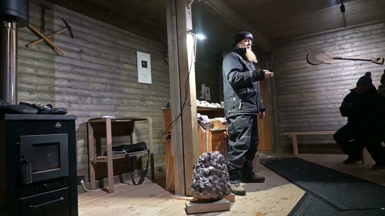 Treasure Hunting in Europe's Only Amethyst Mine (1.11)