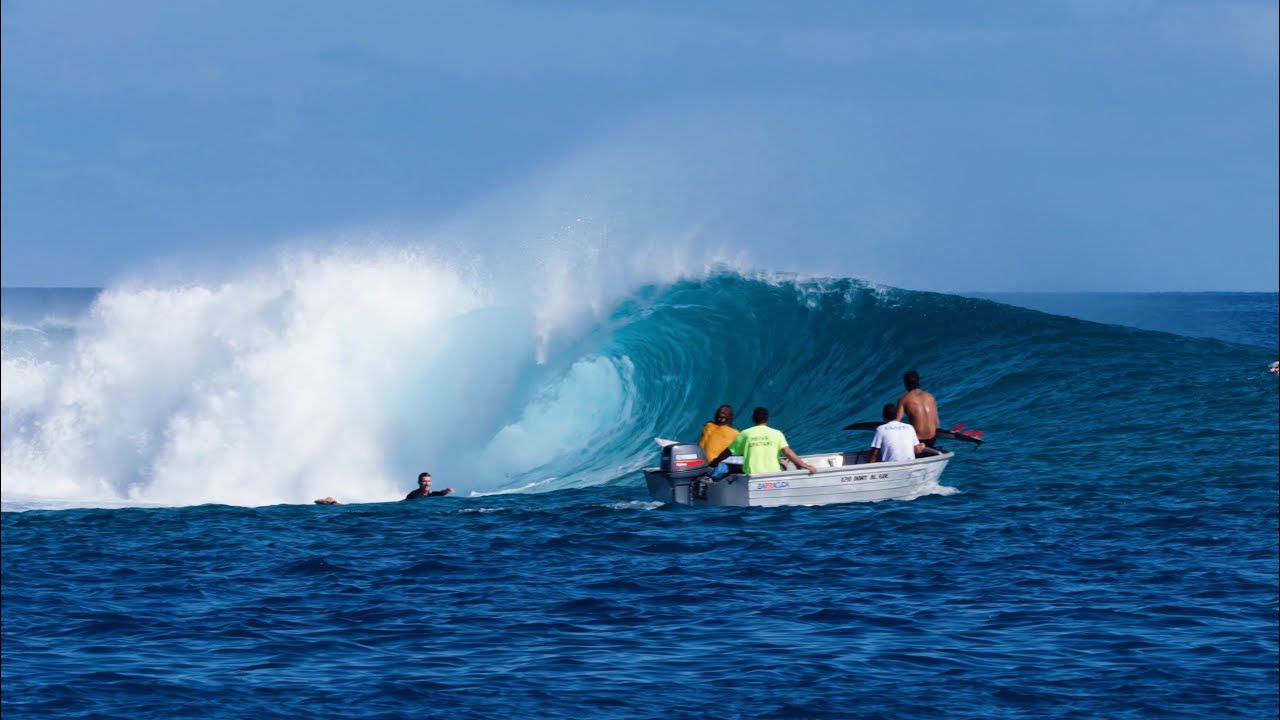 SURFING THE MOST SHALLOW SCARY REEF IN THE WORLD!!