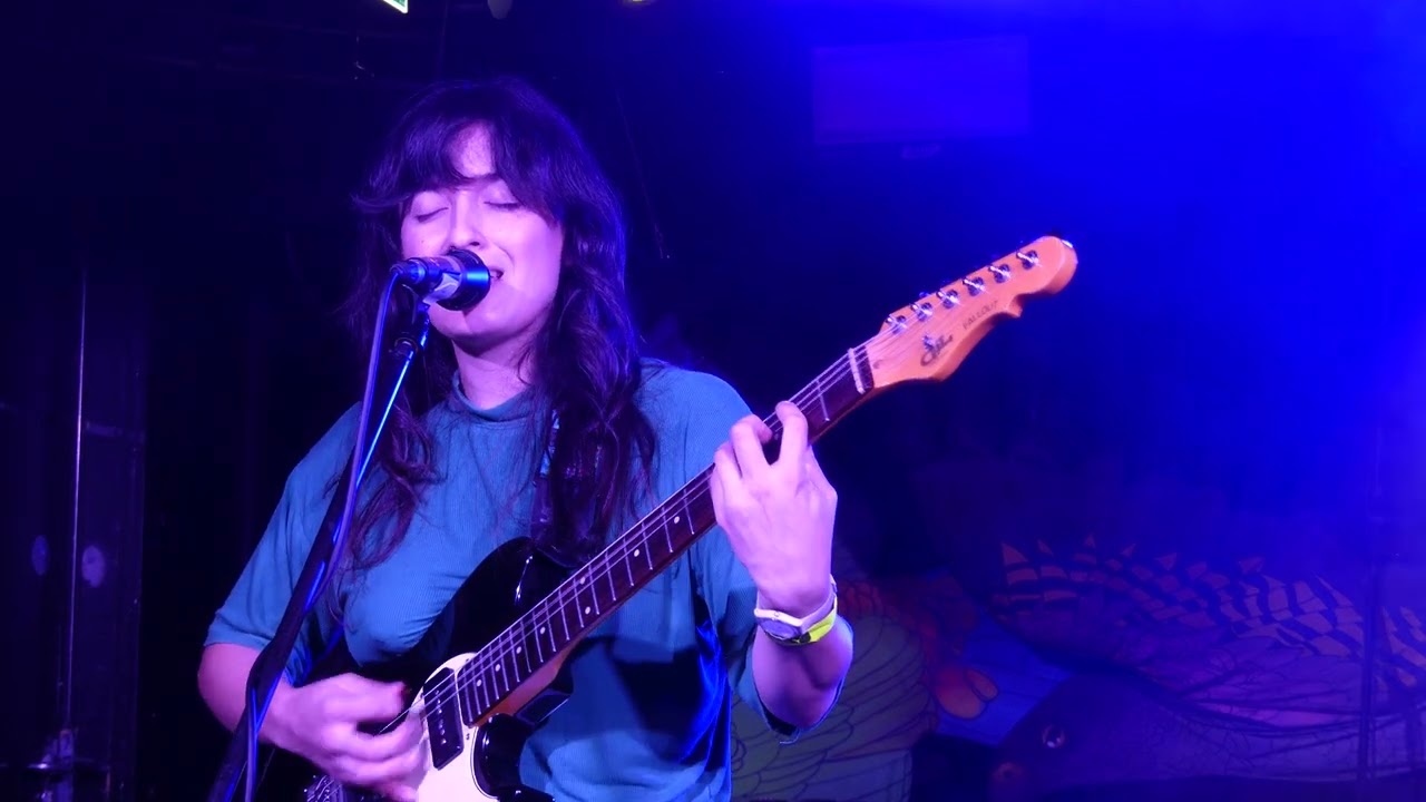 The Beths - Future Me Hates Me live Manchester Club Academy 26-04-22