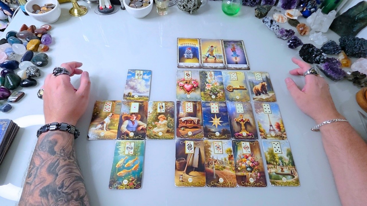 💥AFASTADOS? Ele(a) Vai me Procurar Tarot? Vai me Mandar Mensagem? Como Pretende Agir?