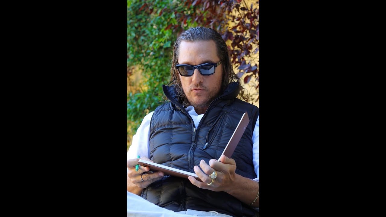 Мэттью Макконахи: Как использовать запись проявлений в дневнике