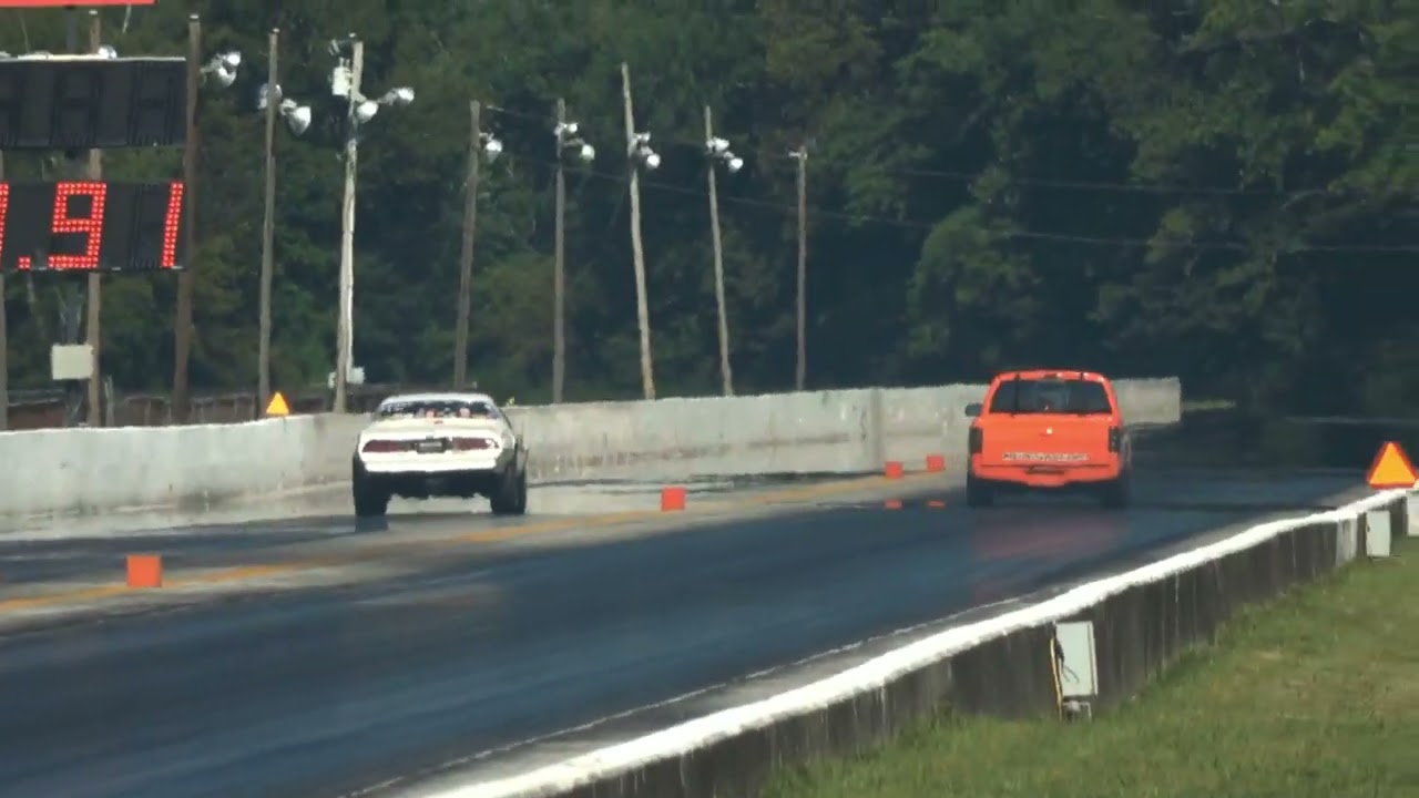 NHRA Stock Eliminator Rd.2-Final at Beech Bend