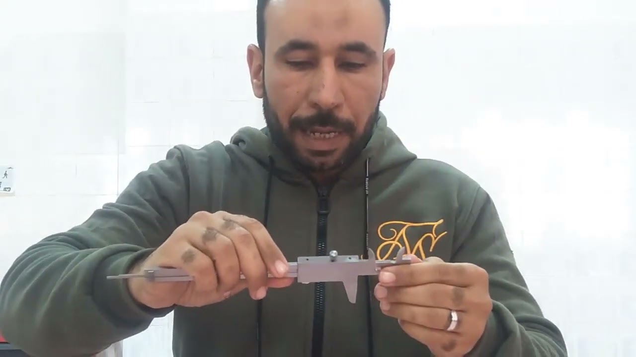 تدريب عملي علي القياس بالقدمة ذات الورانية1