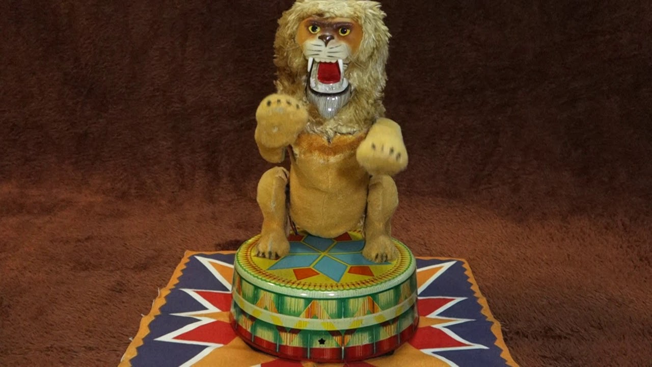 50s Iwaya Circus Lion Vintage  Battery Operated Tin Toy