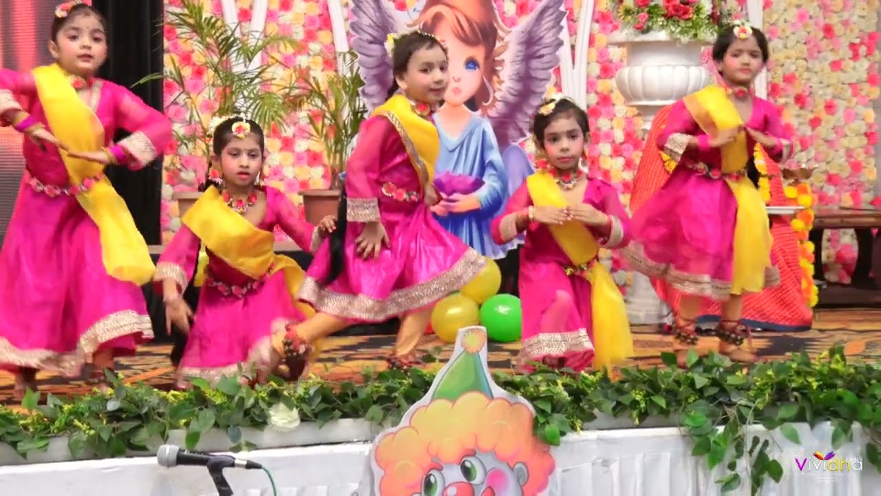 Kathak Dance by Sr. KG Girls | Sunny Smile Pre School Annual Fest
