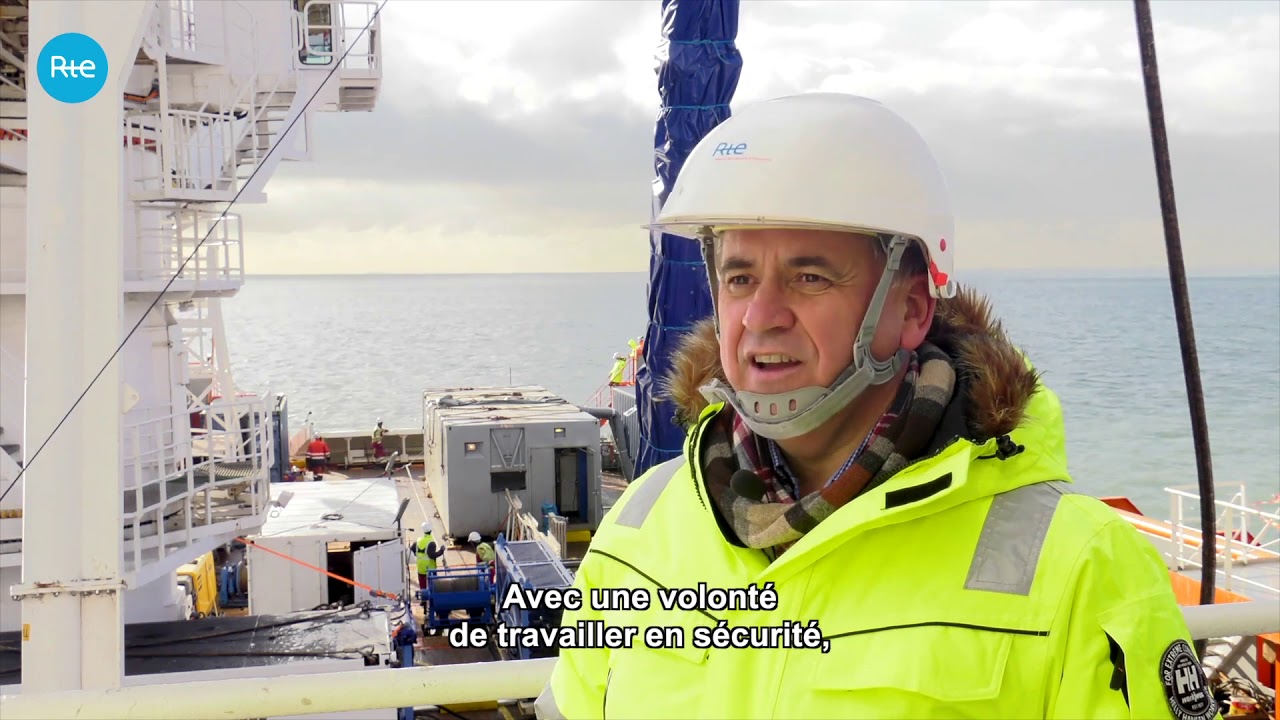 Réparation de la ligne IFA2000 après le passage de la tempête Nanette