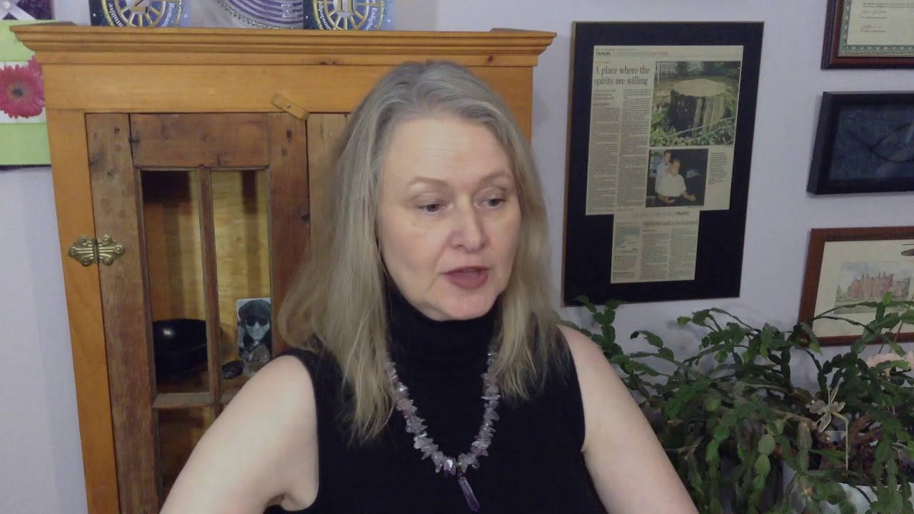 How To Recognize Your Pets In Spirit I Psychic Medium Carolyn Molnar
