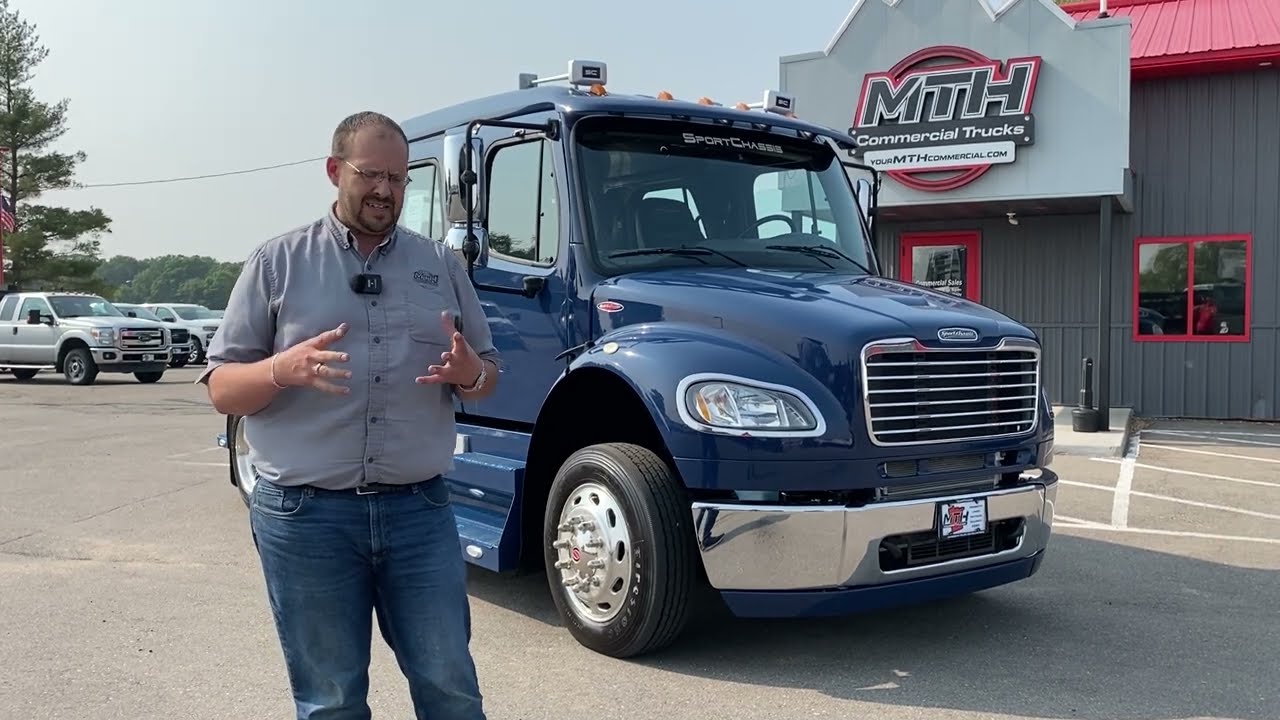 2016 Freightliner M2 106 SportChassis *Only 5,330 Miles*