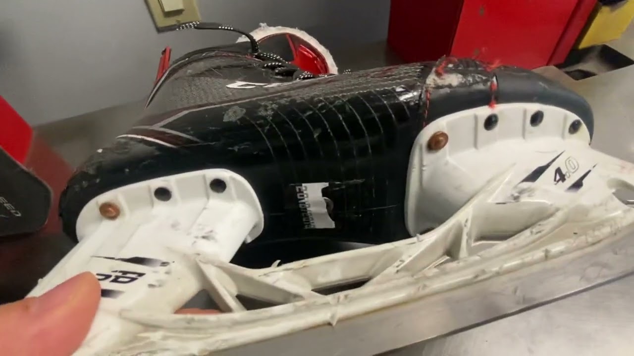 CCM JETSPEED FT1 HOCKEY SKATES