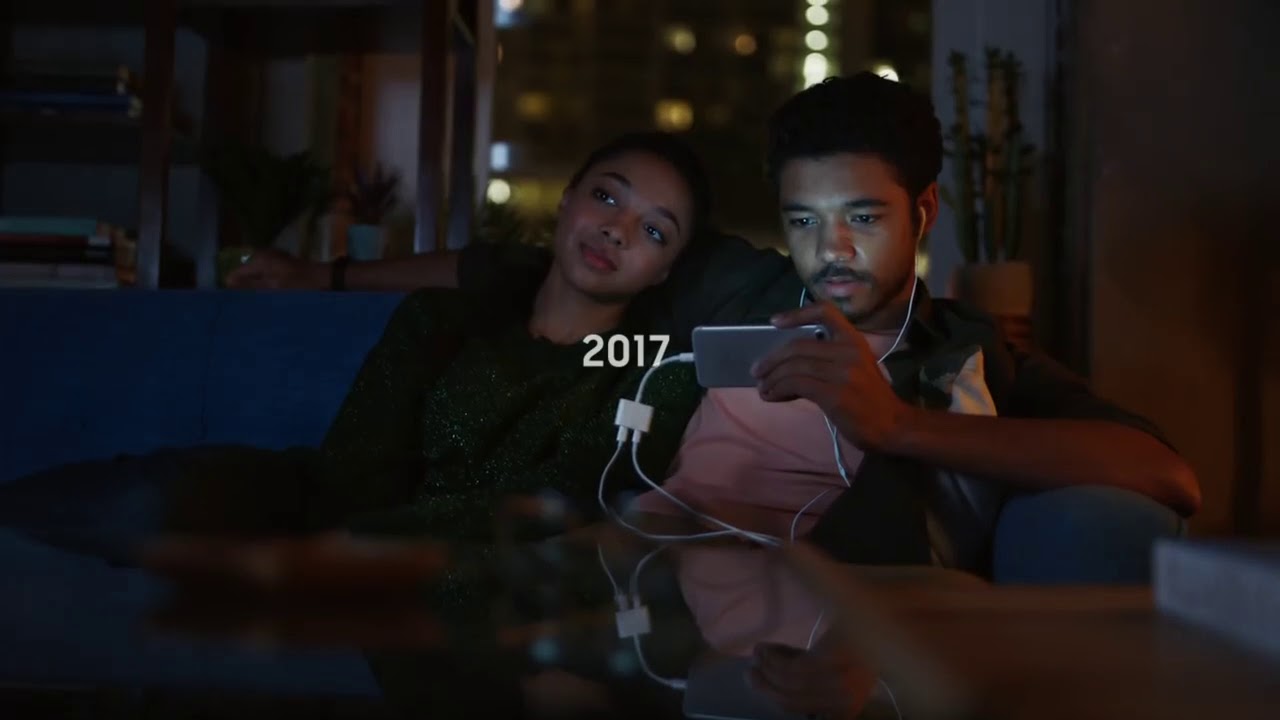 Samsung mocks Apple and the iPhone X
