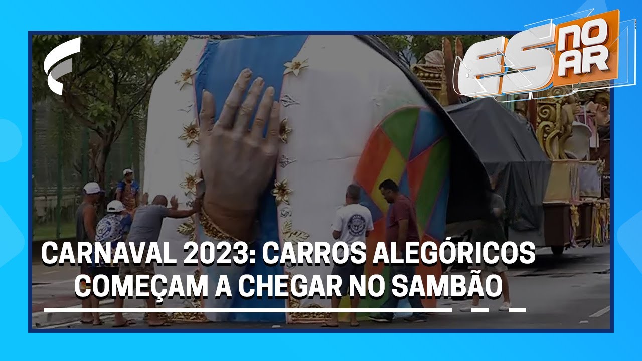 Carnaval 2023: carros alegóricos começam a chegar no Sambão