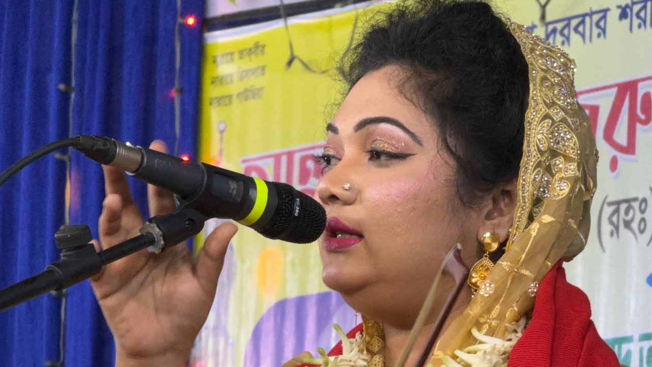 মালজোড়া পালার মধ্যে ঝরগা। চন্দ্রা সরকার ও দোলন সরকার 