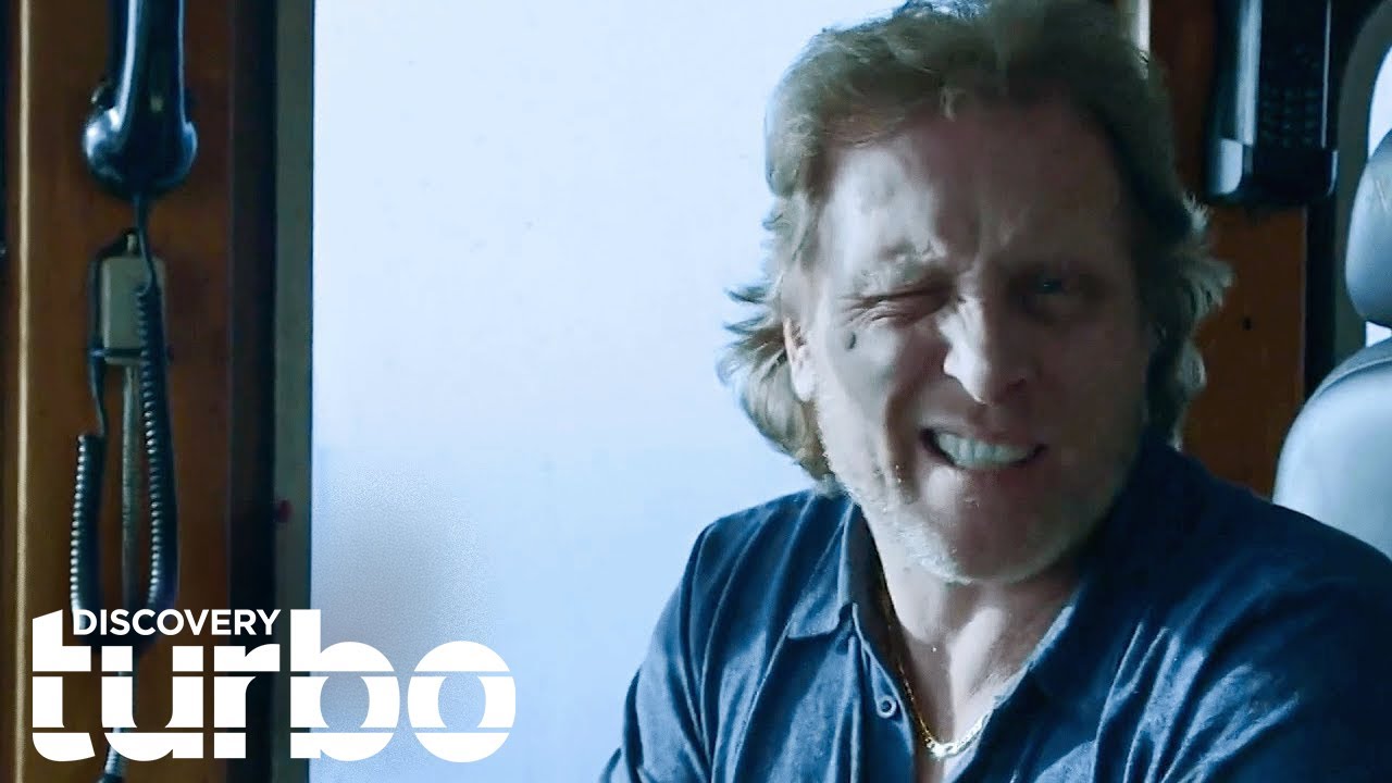 Sig BLOWS UP When Jake Crosses Him! | Deadliest Catch