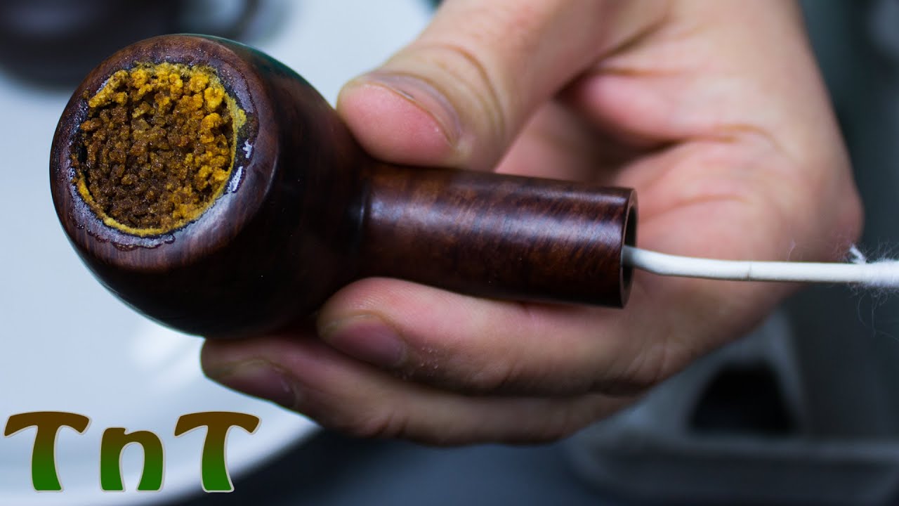 Deep Cleaning Your Pipe with the Salt and Alcohol Treatment - Pipes 101 #4