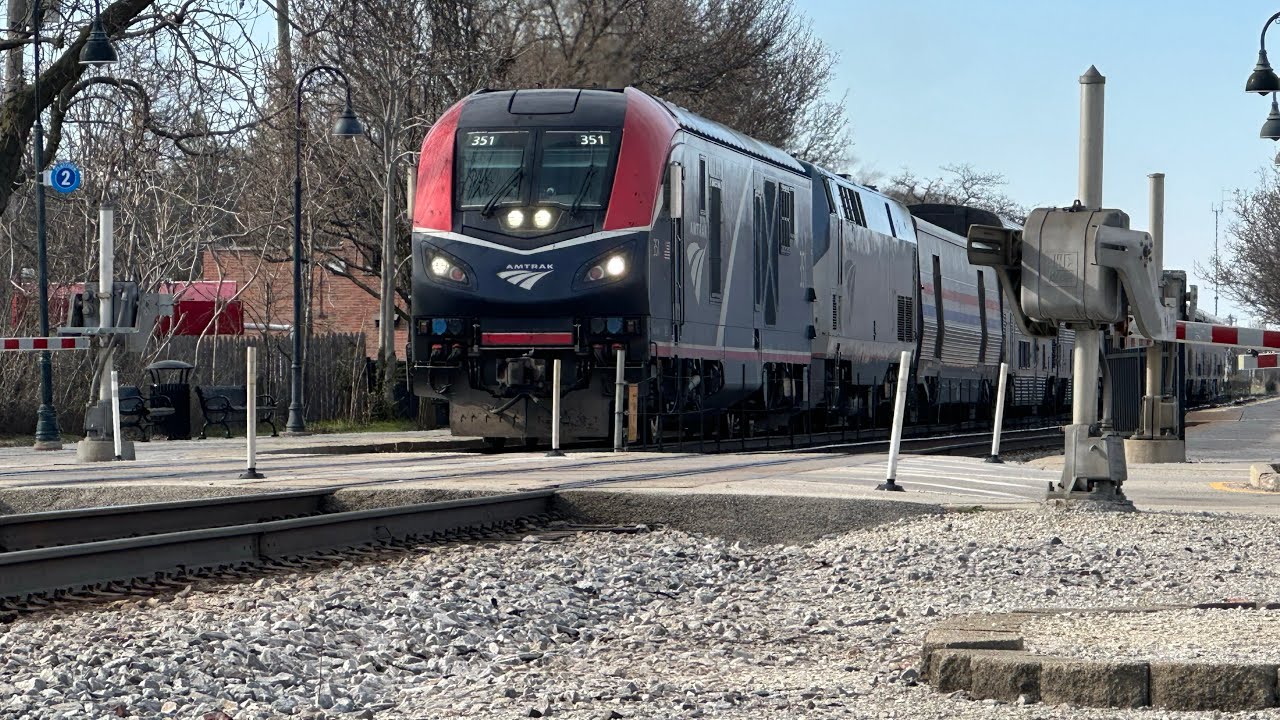 Railfanning in Glenview iL 4/6/2025 (unusual consists)