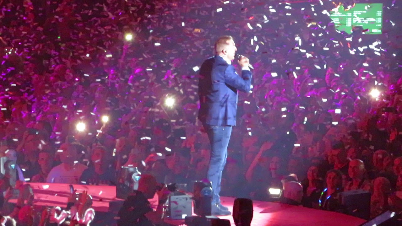 Jannes live in Gelredome Arnhem 2017 , opening , een beetje meer. HD
