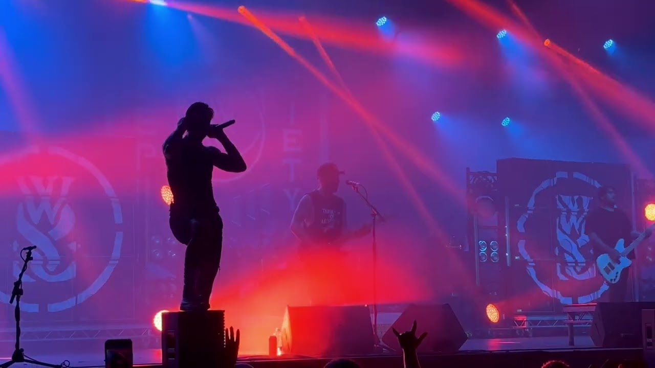 While She Sleeps - ENLIGHTENMENT (?) (2023.08.15. Live in Budapest, Barba Negra)