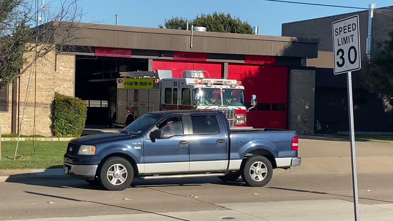 Plano Fire And Rescue Engine 4 Responding (Q and Horn Usage)