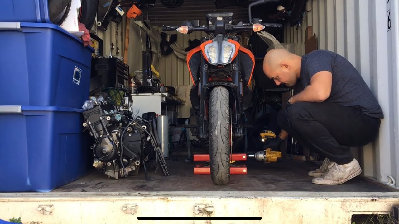 Ktm Duke 390 Paso a Paso Reemplazo de sellos suspensión delantera