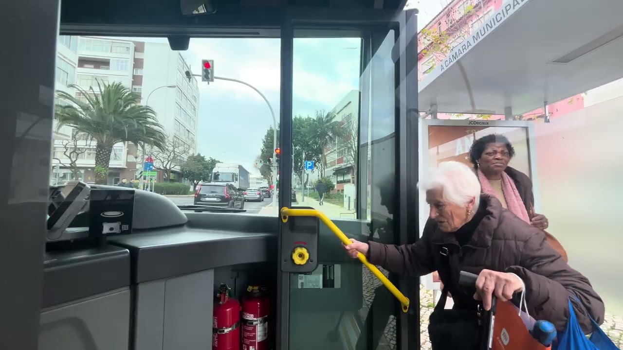 Lisbon, bus 1527 ride from Queluz to Casal Martins 