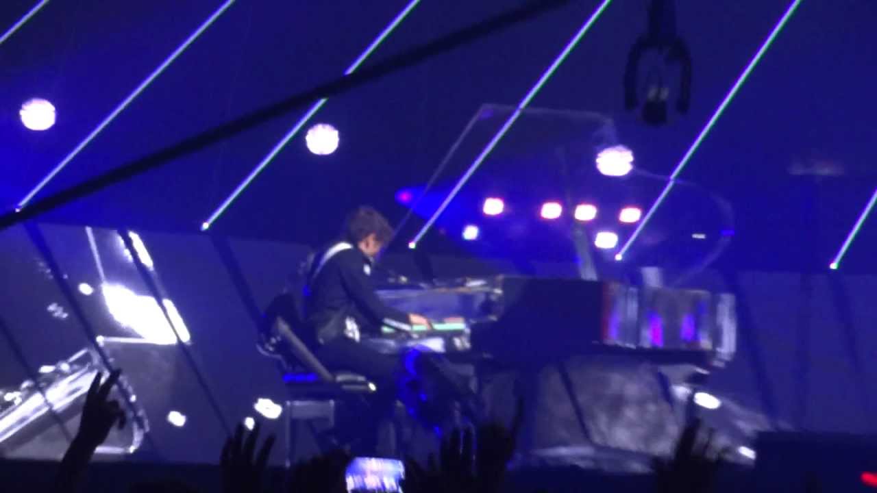 Muse - Survival live @ Ziggo Dome Amsterdam 17-12-2012 [HD]