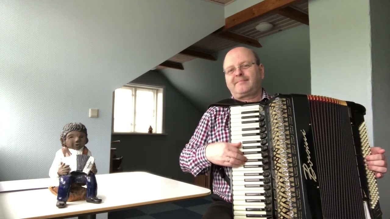 Bergrosa af Sven Nyhus #22