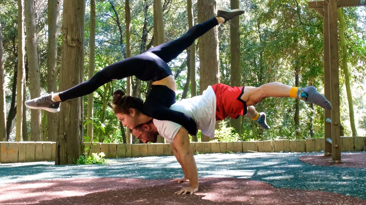 MERVE YILDIRIM İLE TREND YOGA POZLARI DENEDİK