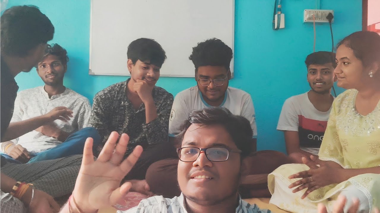 কে সবথেকে বড় ধুরন্ধর? | Picture Description Challenge + Birthday Surprise! 🎁