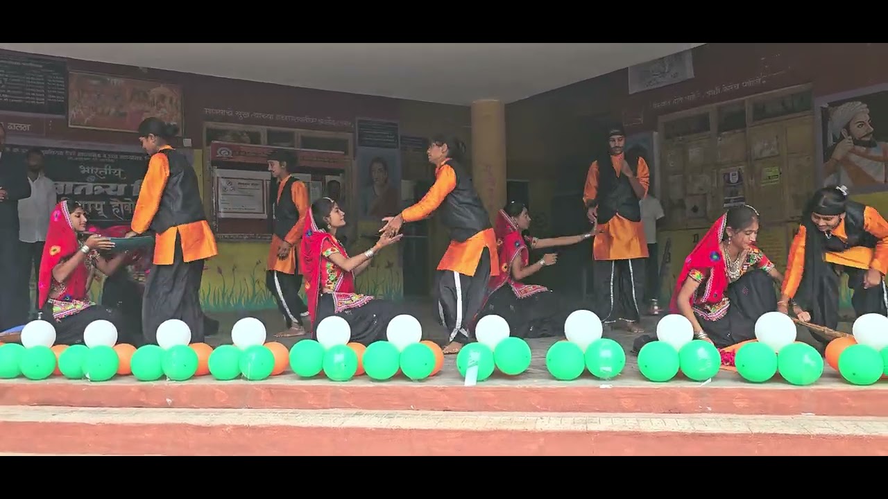 Dance performance Mere desh ki dharati sona