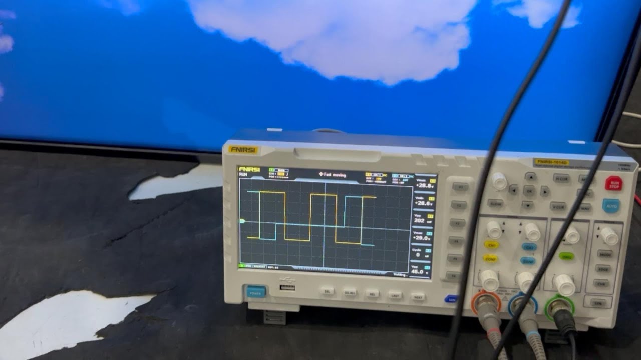 LG 55UN7310 O segredo por trás do defeito no circuito LC1E2 que faz a imagem tremer, revelado!